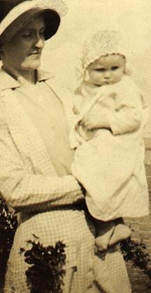 Vera as a Baby with Jessie Carrell, age 22
