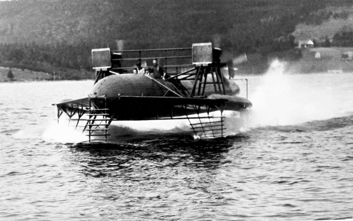 Bell's HD4 hovercraft